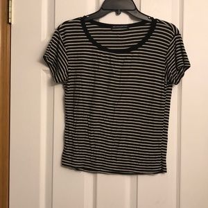 Brandy Melville t-shirt